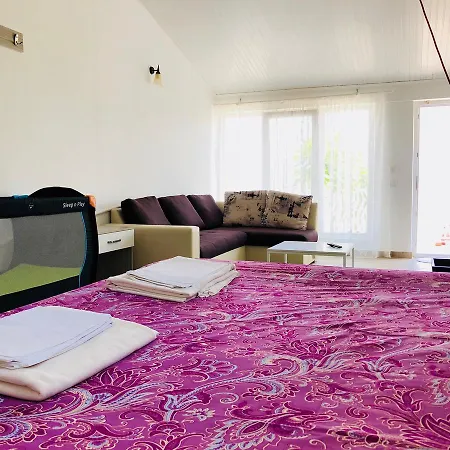 דירה Fuk-tak Apartmani,plaza I Bar *